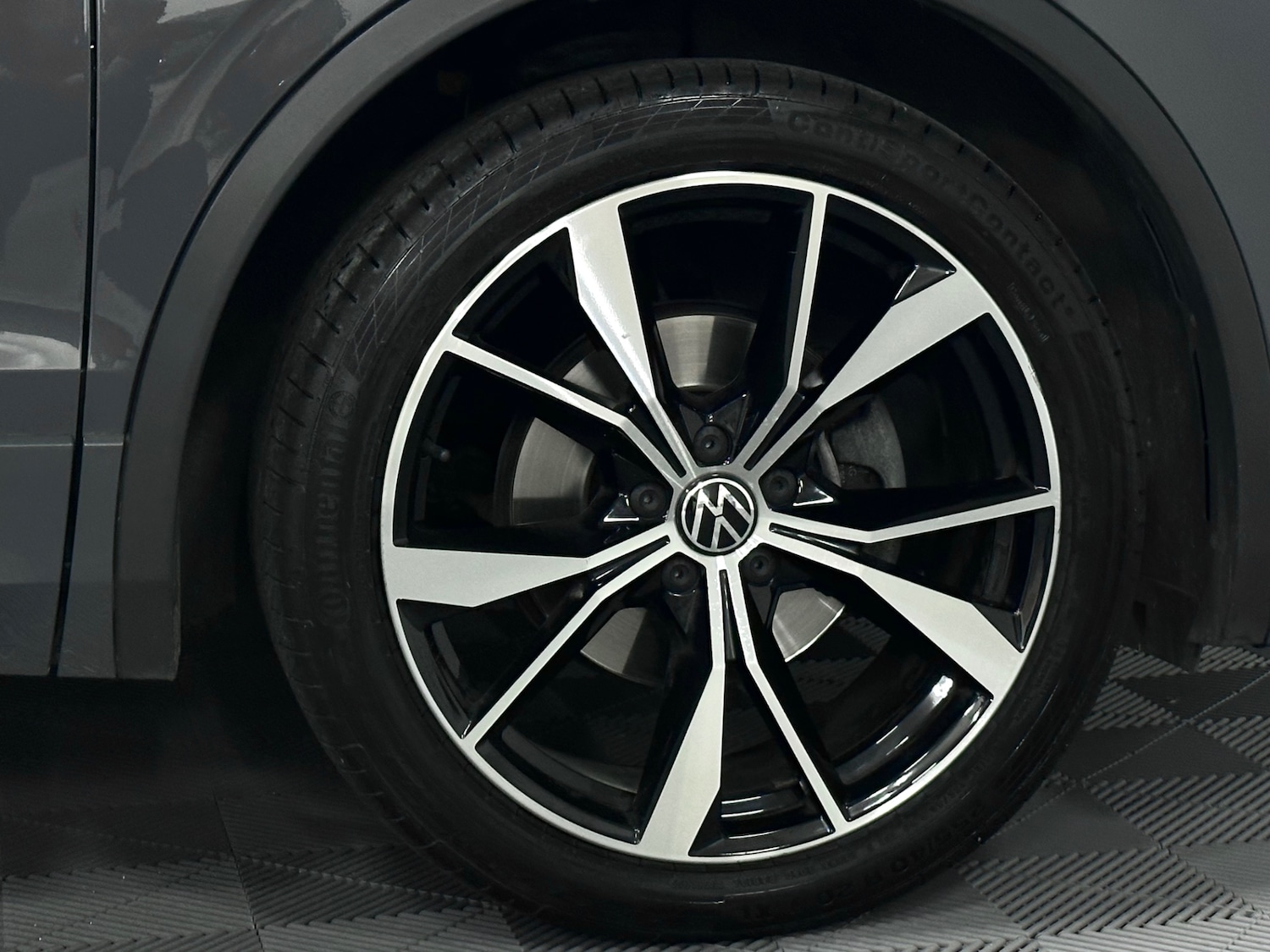 Used Volkswagen Tiguan 2021 for sale - 76589082: Photo 9