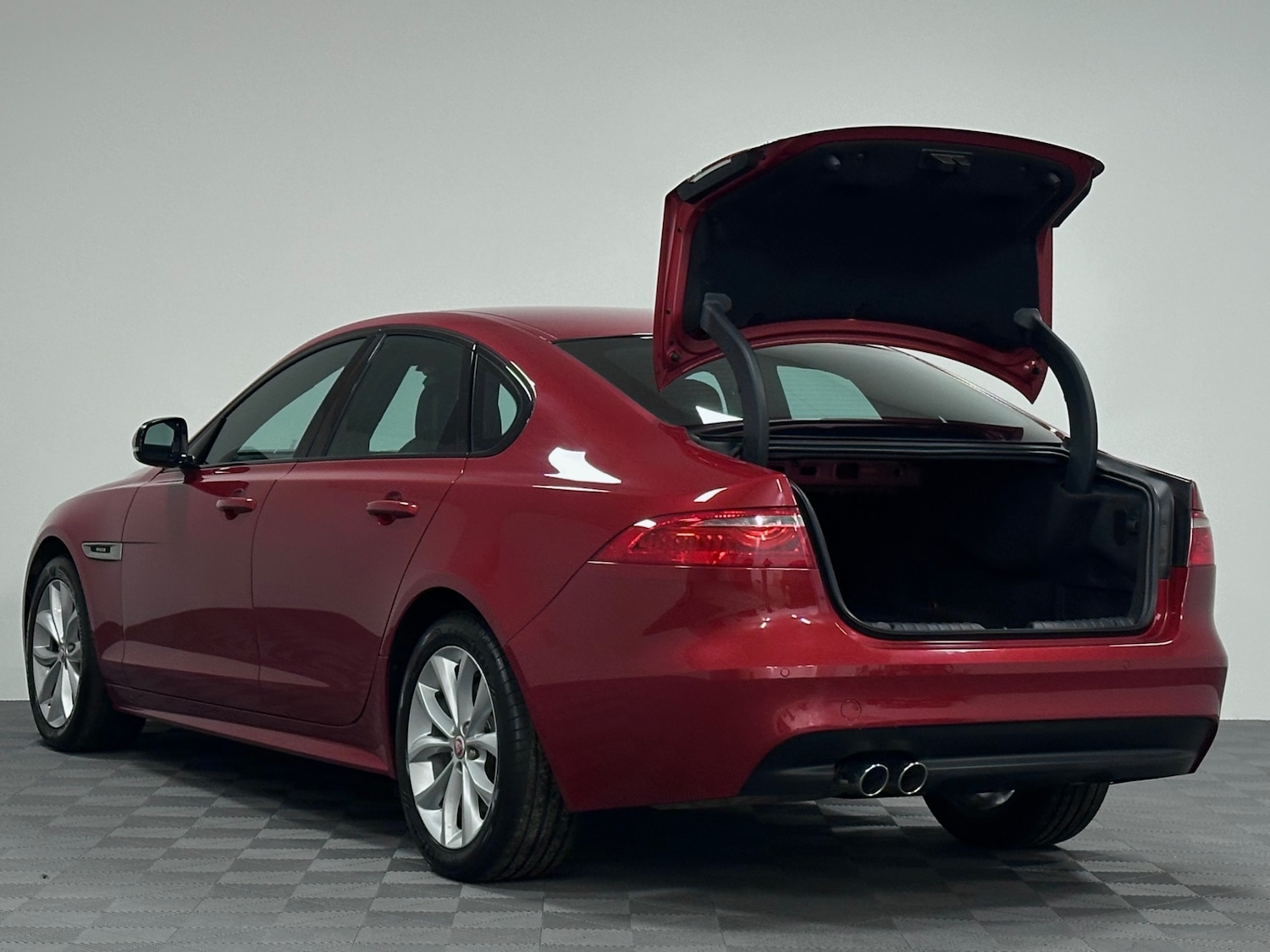 Used Jaguar XF 2017 for sale - 77591836: Photo 15