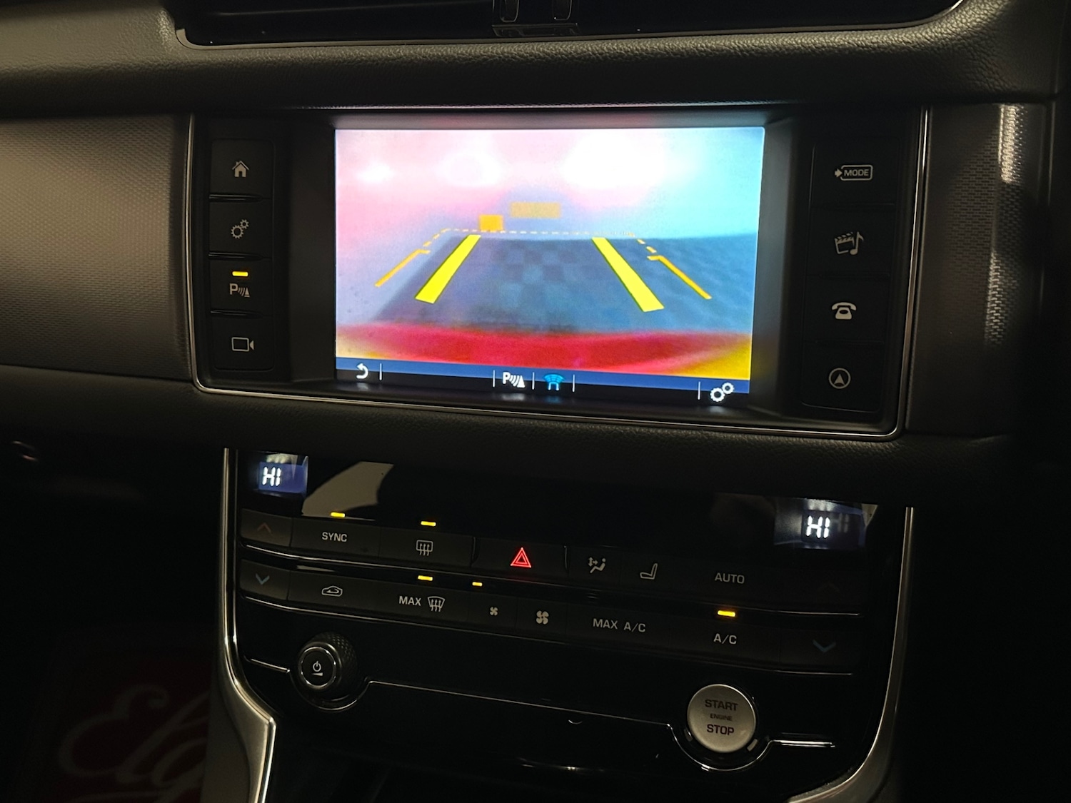 Used Jaguar XF 2017 for sale - 77591836: Photo 25