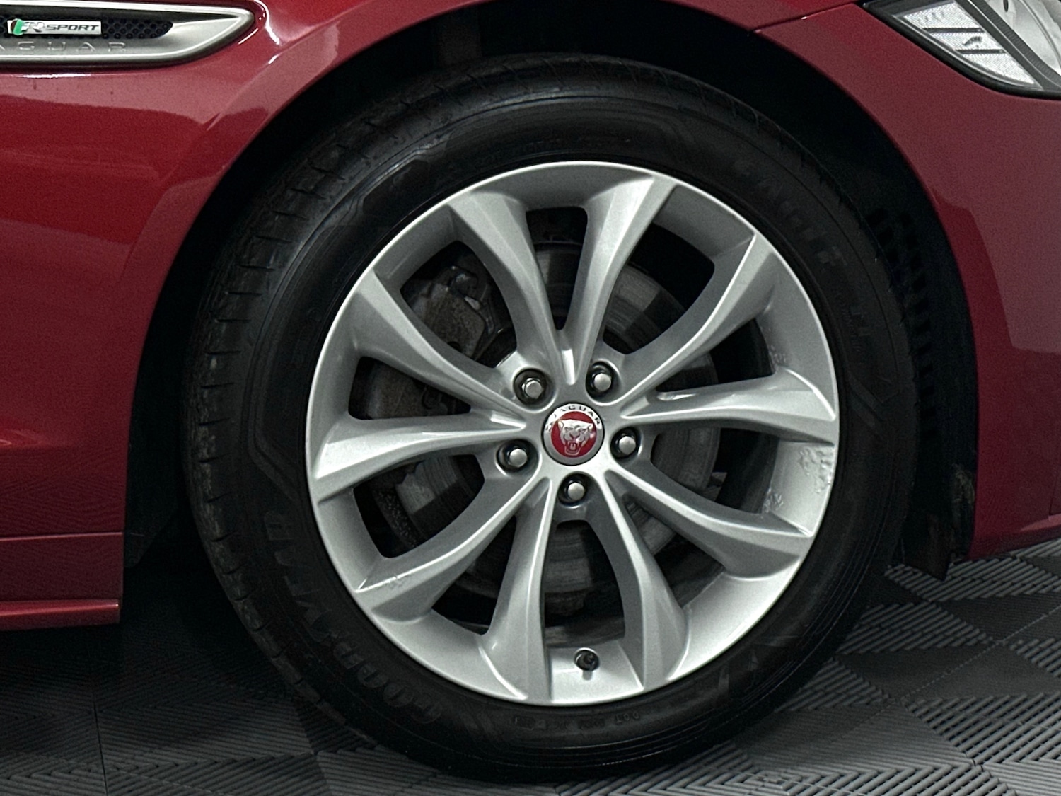 Used Jaguar XF 2017 for sale - 77591836: Photo 9