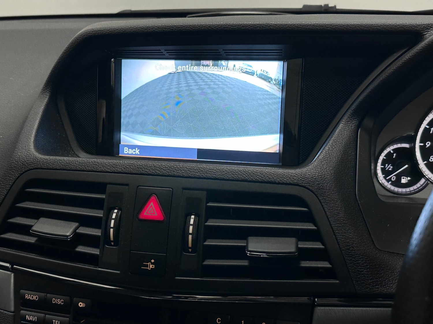 Used Mercedes-Benz E Class 2011 for sale - 76904633: Photo 24