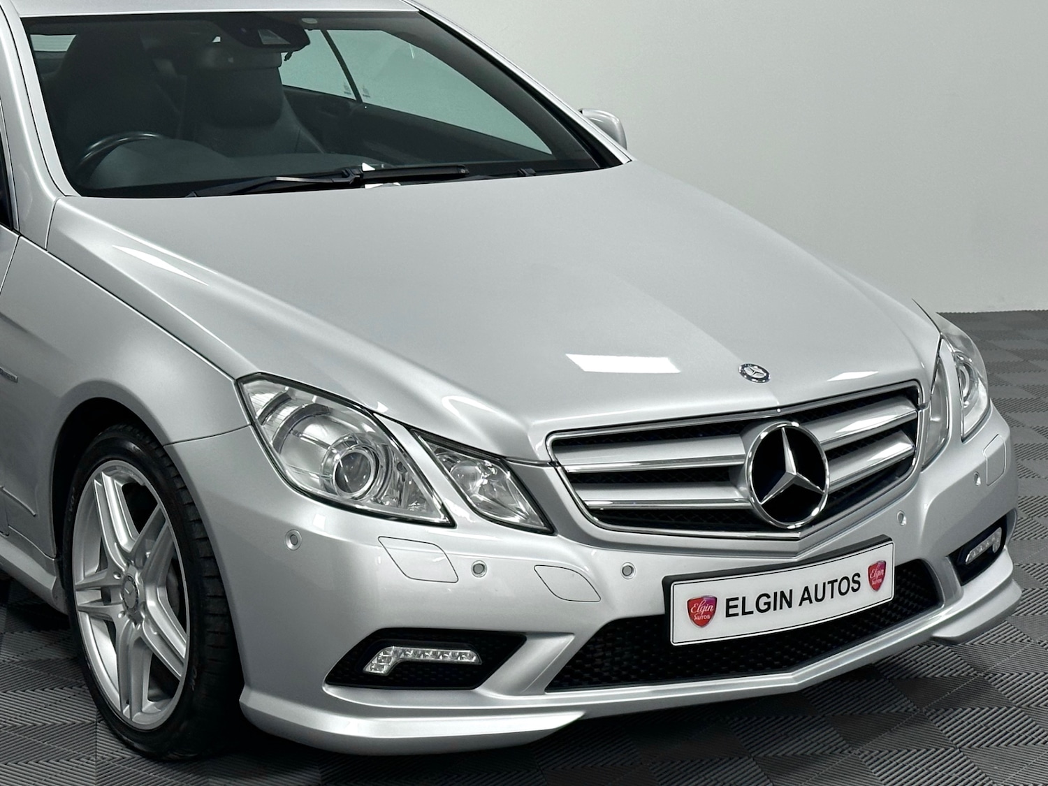 Used Mercedes-Benz E Class 2011 for sale - 76904633: Photo 26