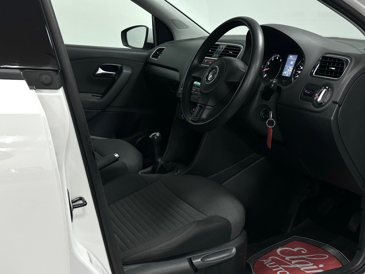 Used Volkswagen Polo 2011 for sale - 76809259: Photo 15