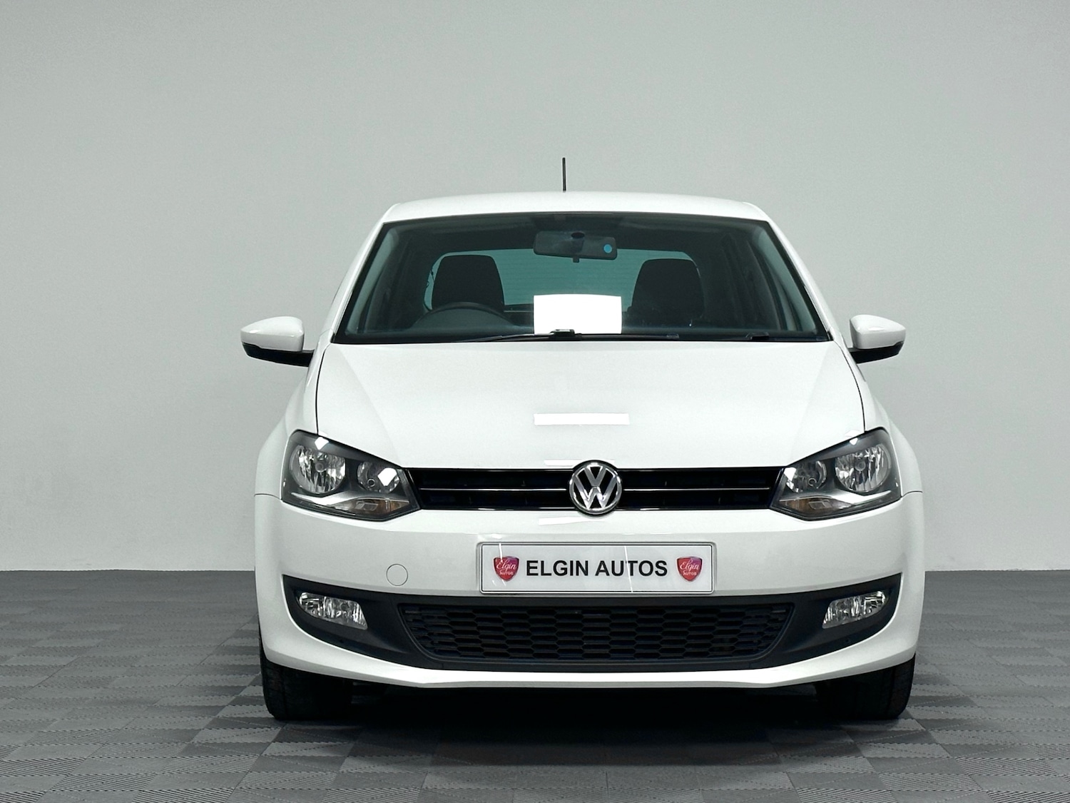 Used Volkswagen Polo 2011 for sale - 76809259: Photo 2