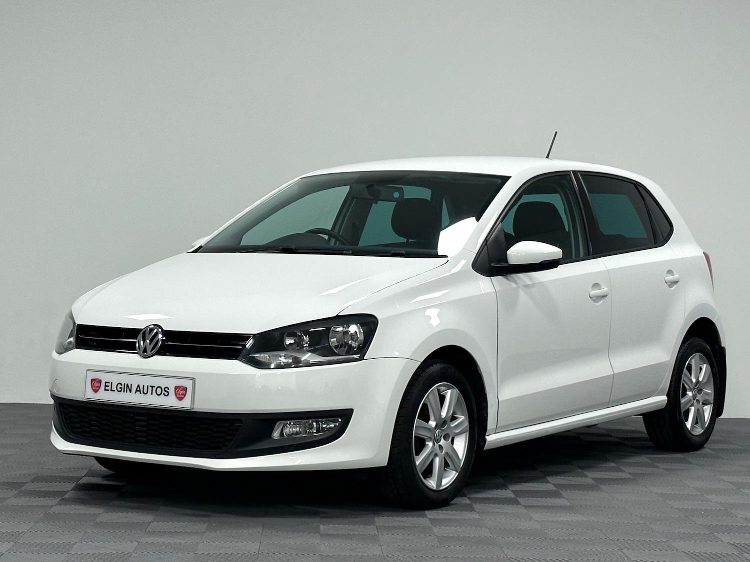 Used Volkswagen Polo 2011 for sale - 76809259: Photo 3