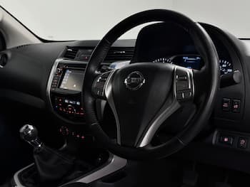 Used Nissan Navara 2017 for sale - 79636660: Photo
