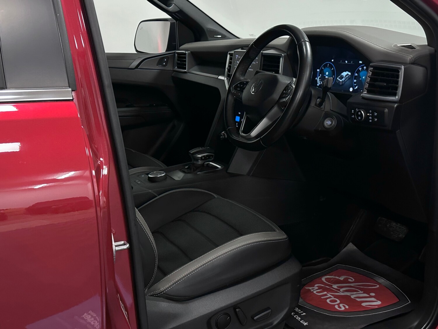 Used Volkswagen Amarok 2024 for sale - 77435044: Photo 13