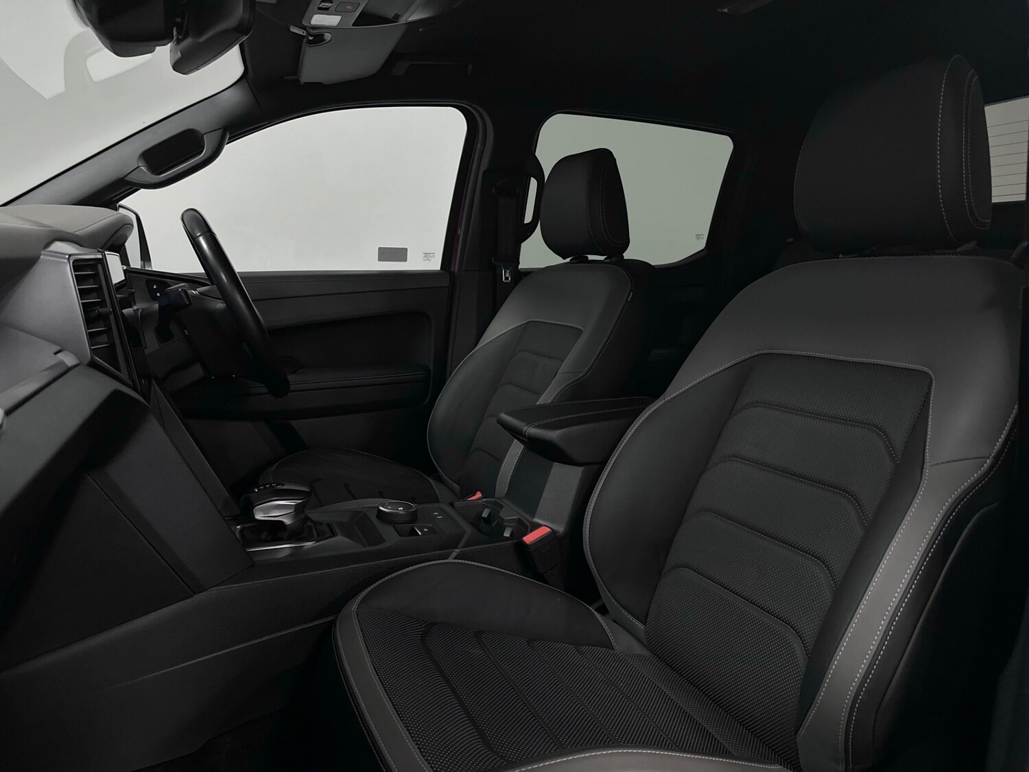 Used Volkswagen Amarok 2024 for sale - 77435044: Photo 21