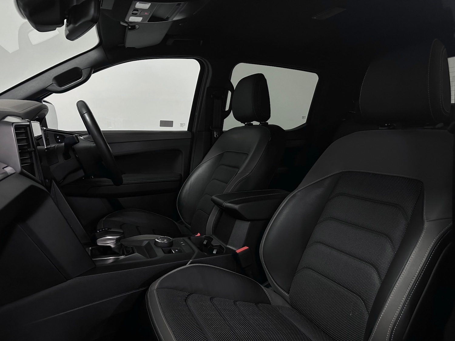 Used Volkswagen Amarok 2024 for sale - 77273993: Photo 20