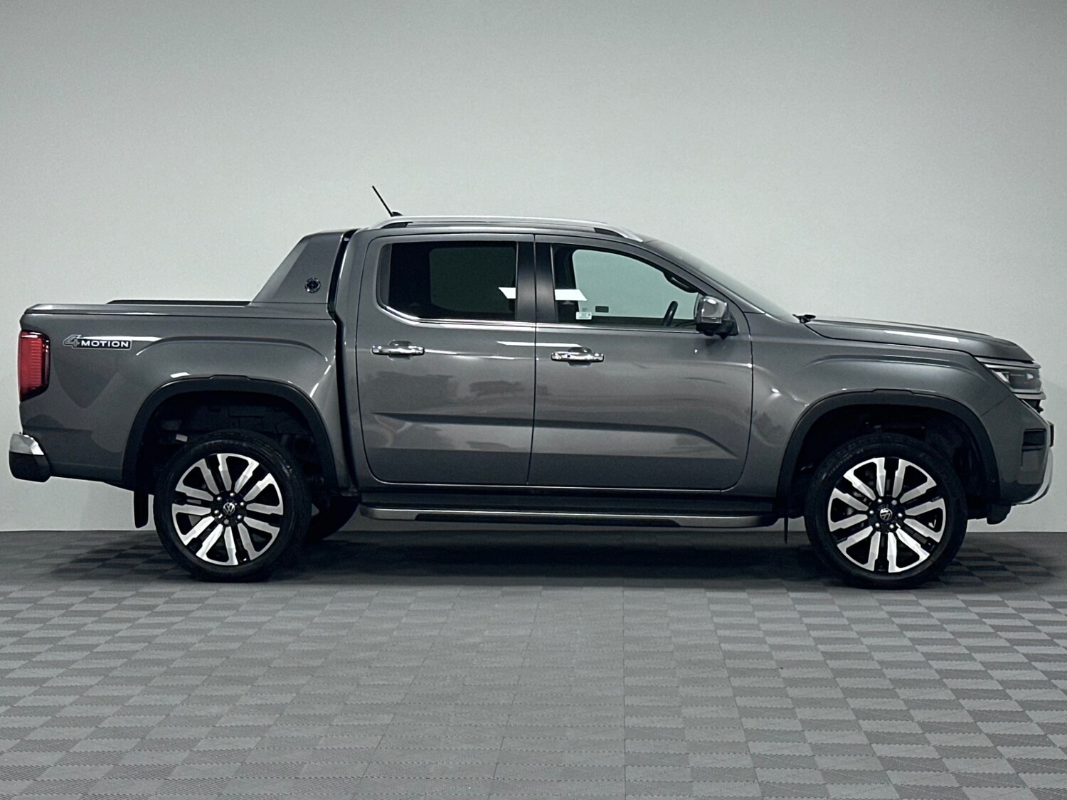 Used Volkswagen Amarok 2024 for sale - 77273993: Photo 32