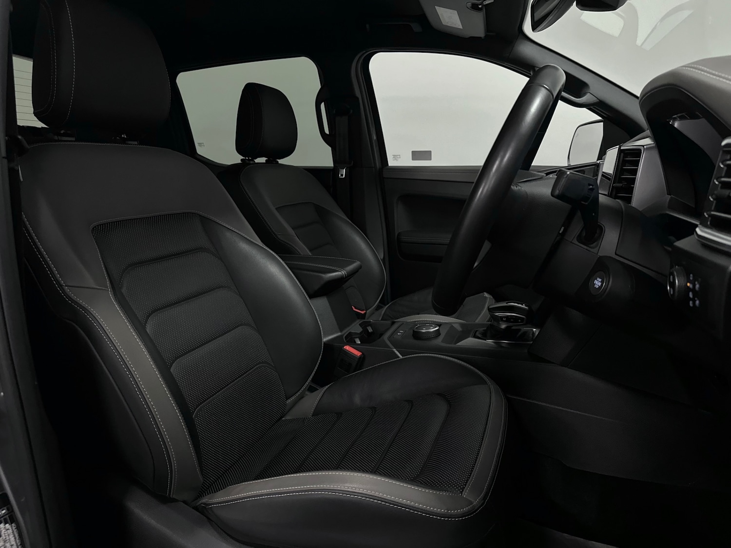 Used Volkswagen Amarok 2024 for sale - 77273993: Photo 5