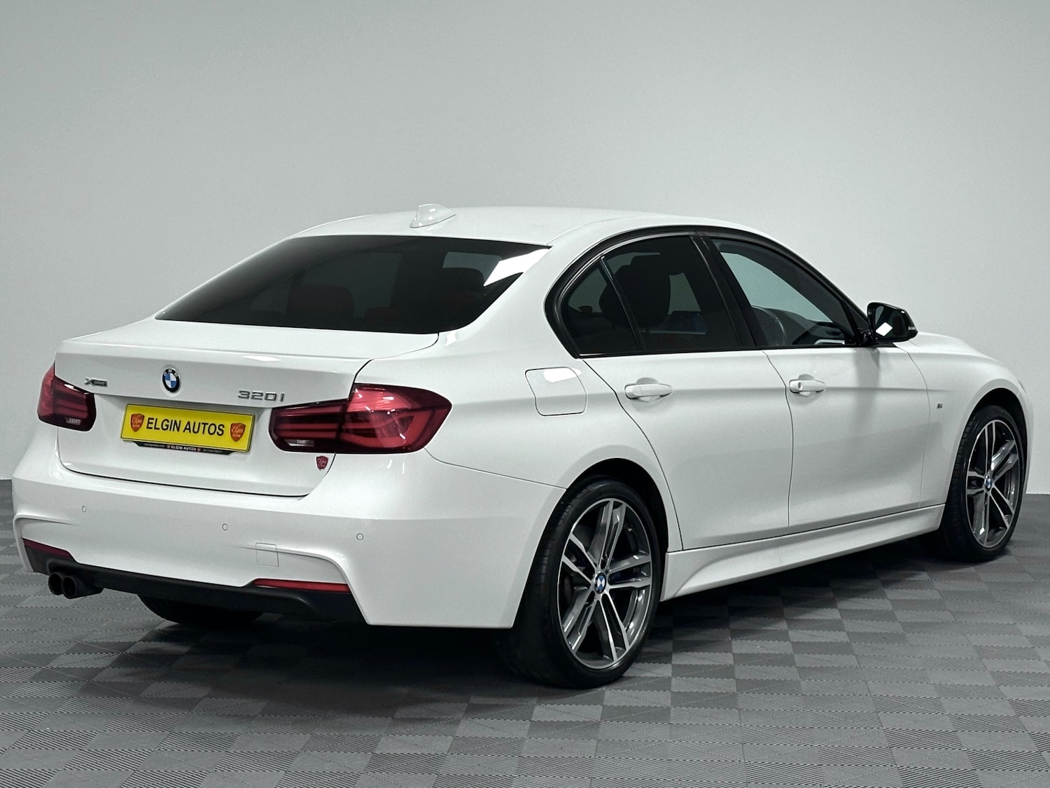 Used BMW 3 Series 2018 for sale - 77789208: Photo 15