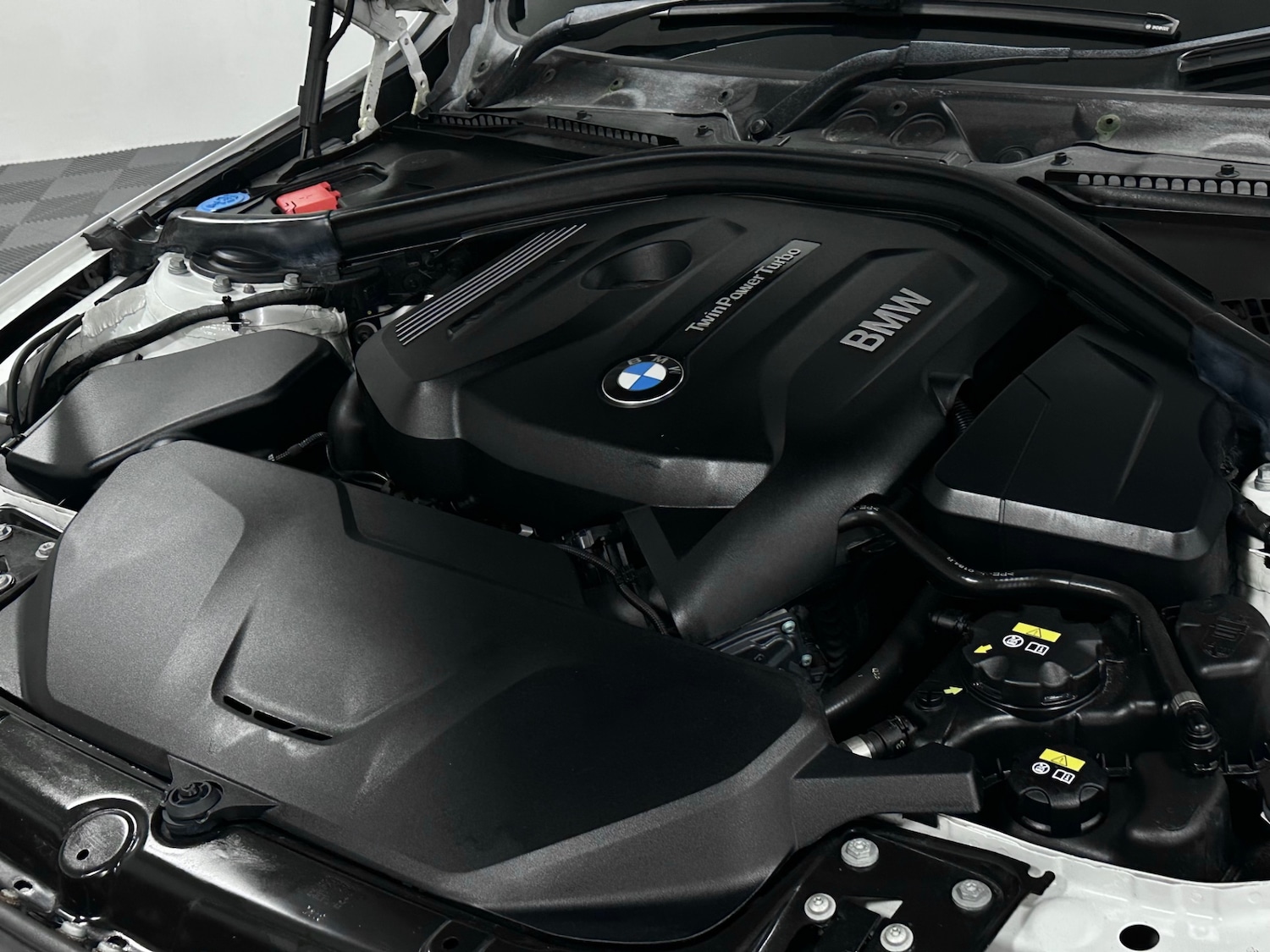 Used BMW 3 Series 2018 for sale - 77789208: Photo 32