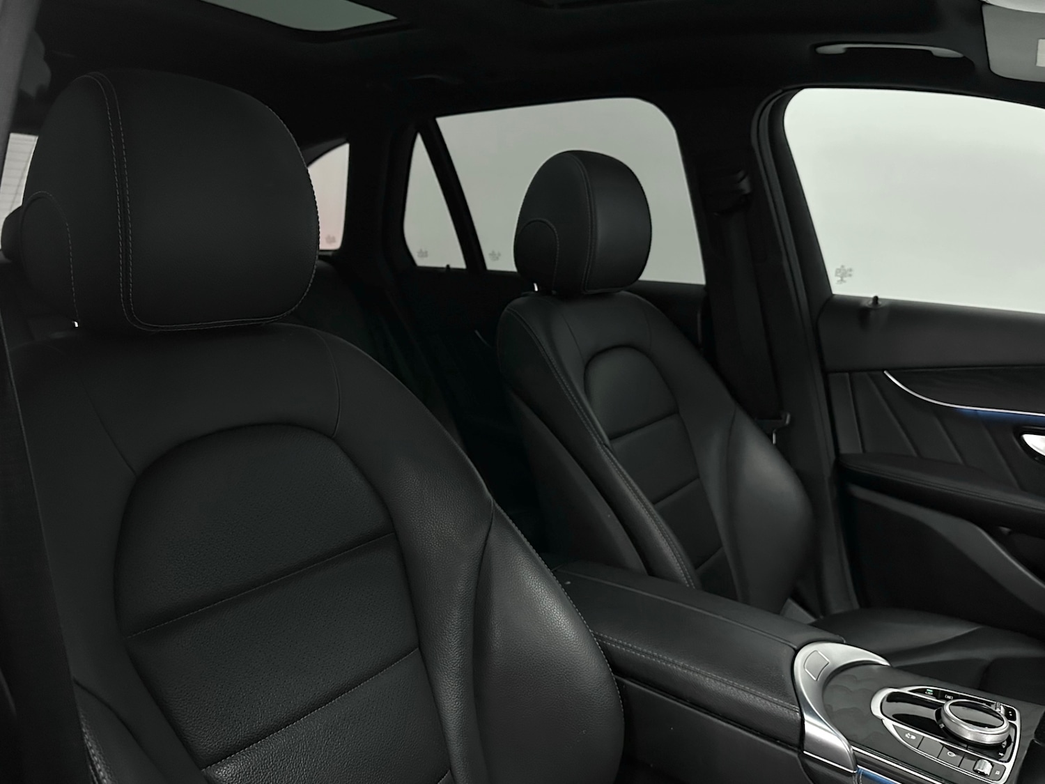 Used Mercedes-Benz GLC 2019 for sale - 77260923: Photo 16