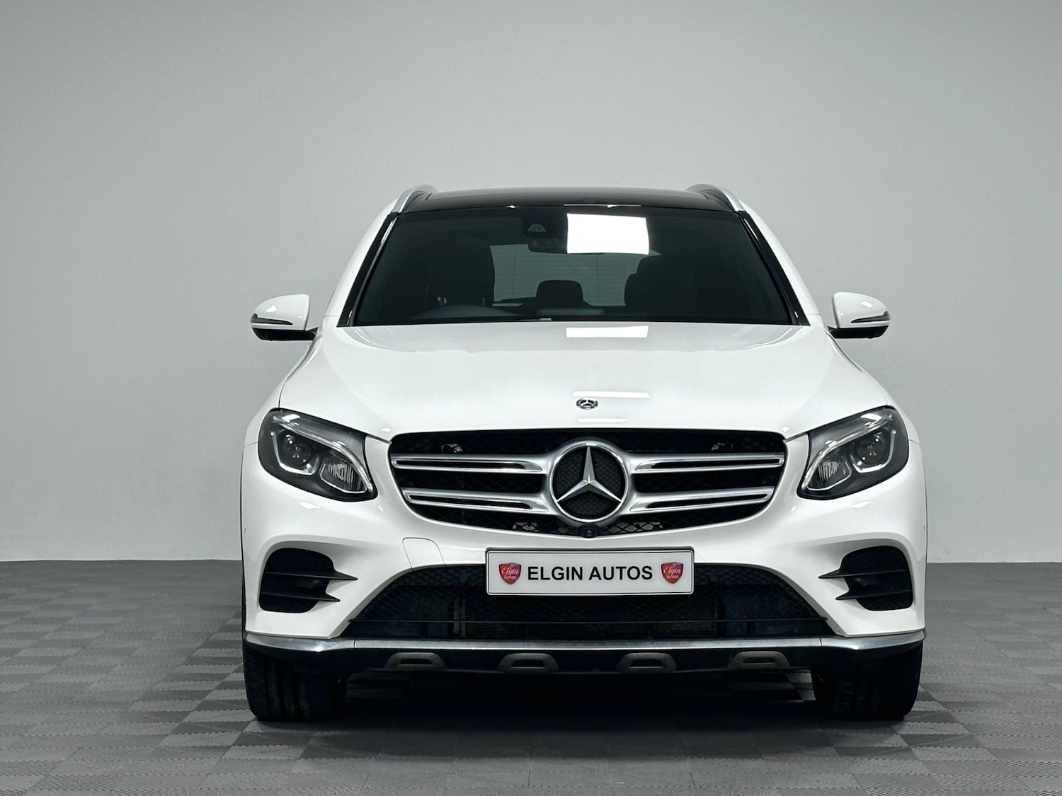 Used Mercedes-Benz GLC 2019 for sale - 77260923: Photo 2
