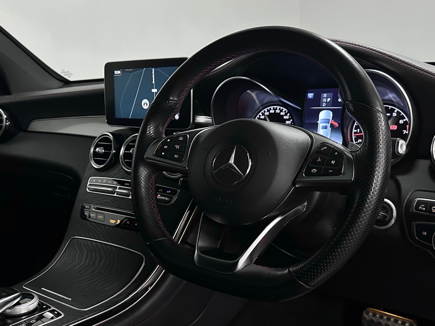 Used Mercedes-Benz GLC 2018 for sale - 78190705: Photo 4