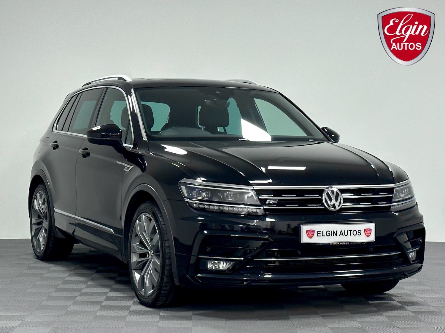 Used Volkswagen Tiguan 2018 for sale - 76830760: Photo 1