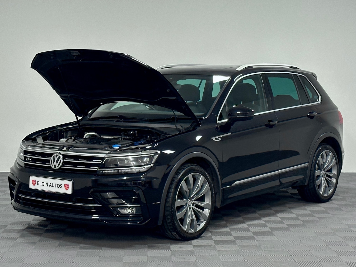 Used Volkswagen Tiguan 2018 for sale - 76830760: Photo 10