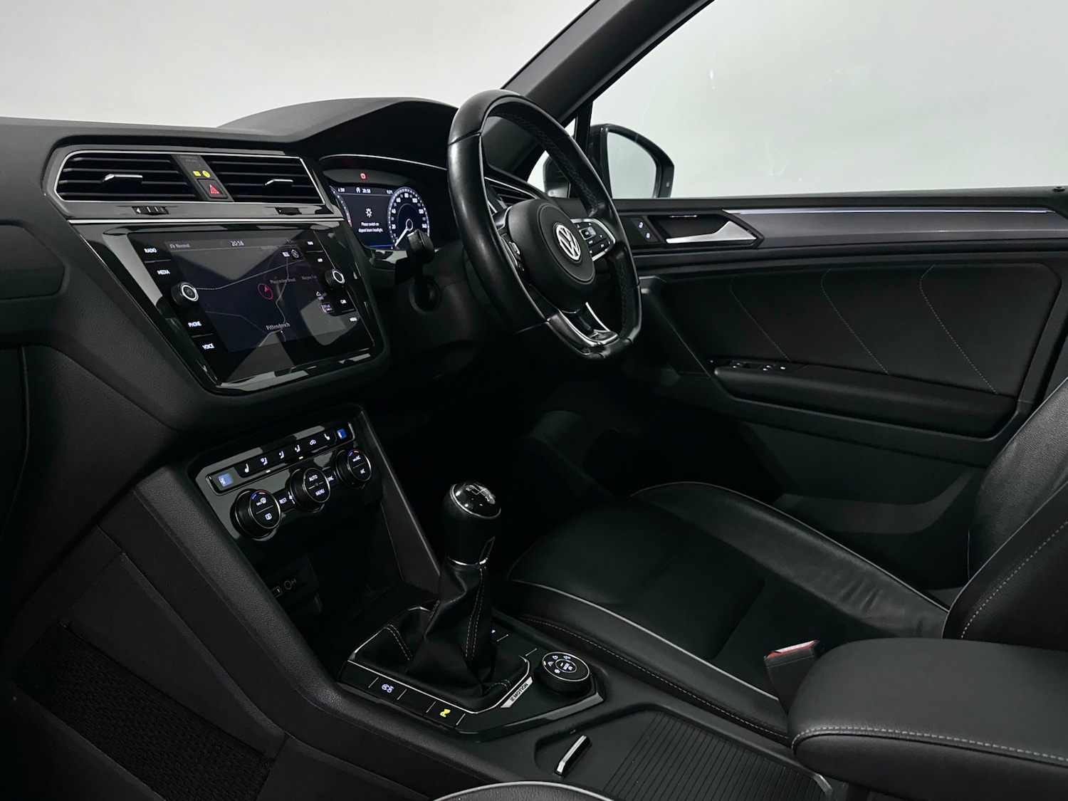 Used Volkswagen Tiguan 2018 for sale - 76830760: Photo 19