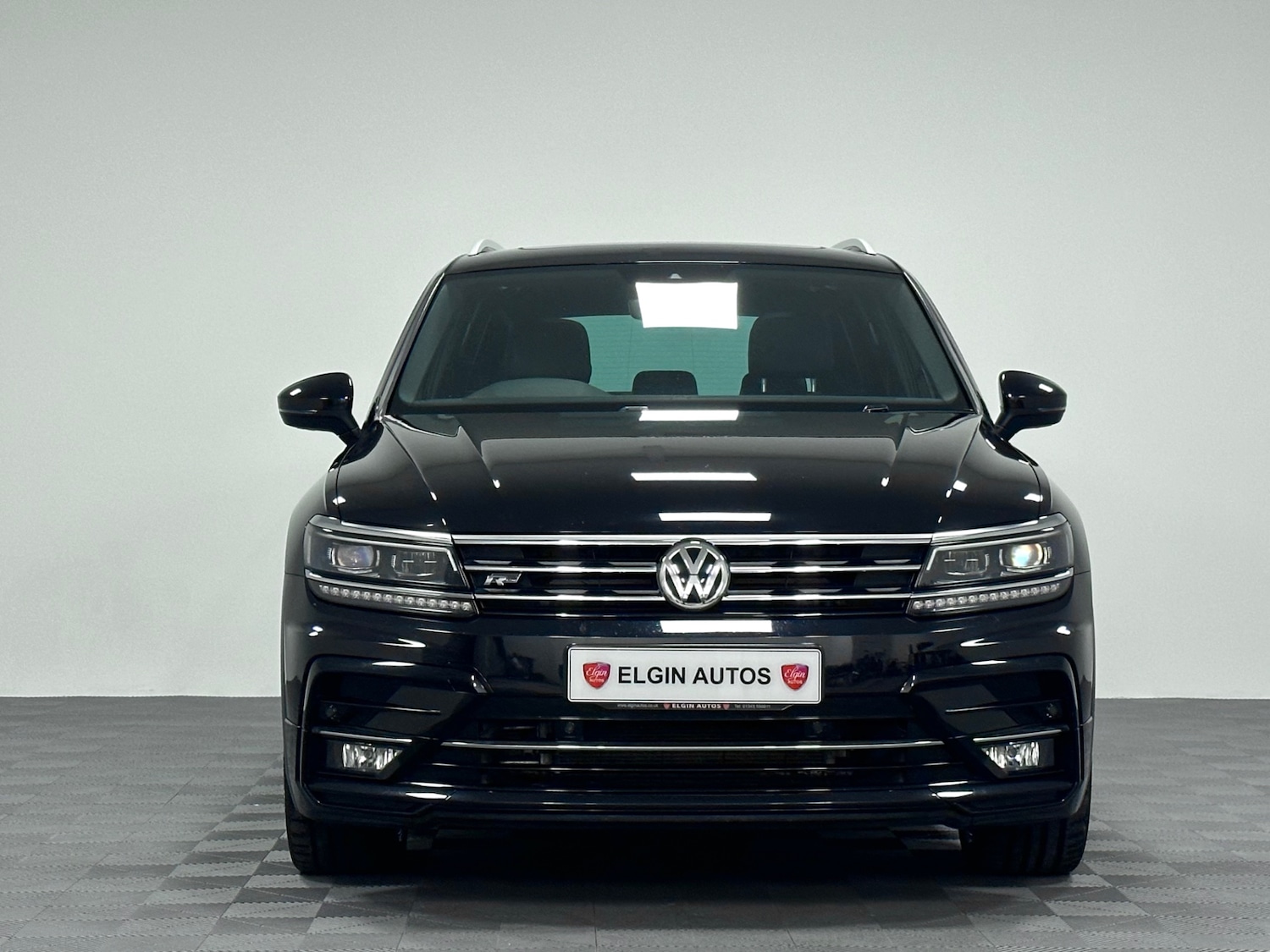 Used Volkswagen Tiguan 2018 for sale - 76830760: Photo 2
