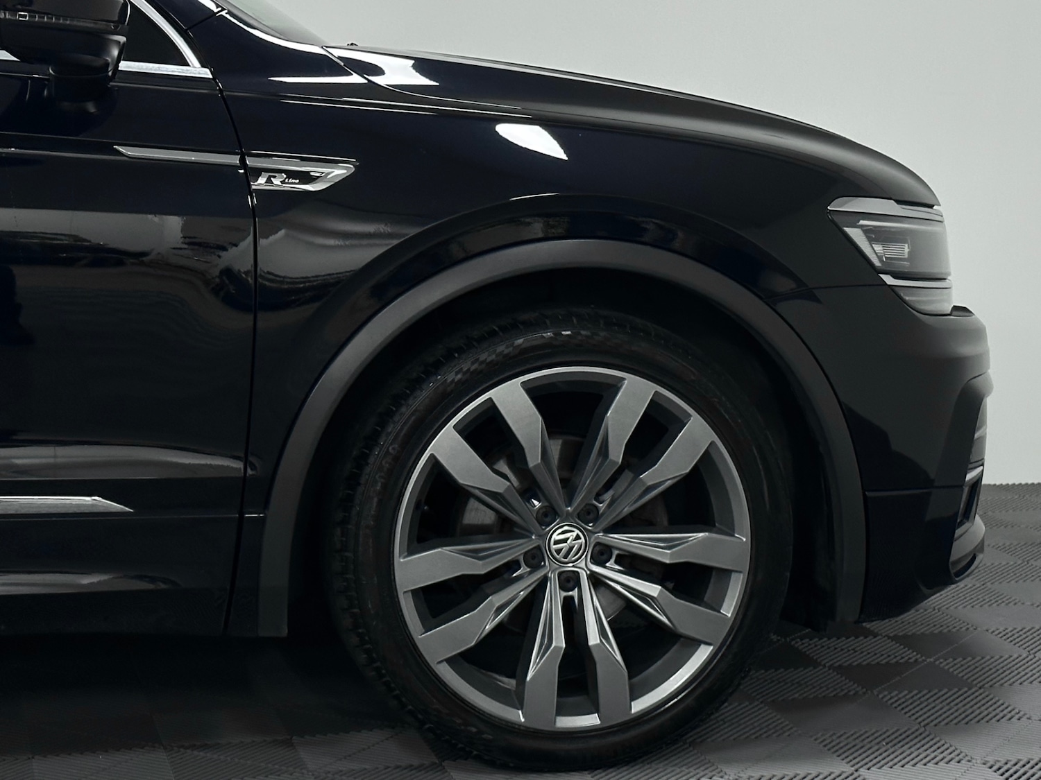 Used Volkswagen Tiguan 2018 for sale - 76830760: Photo 30