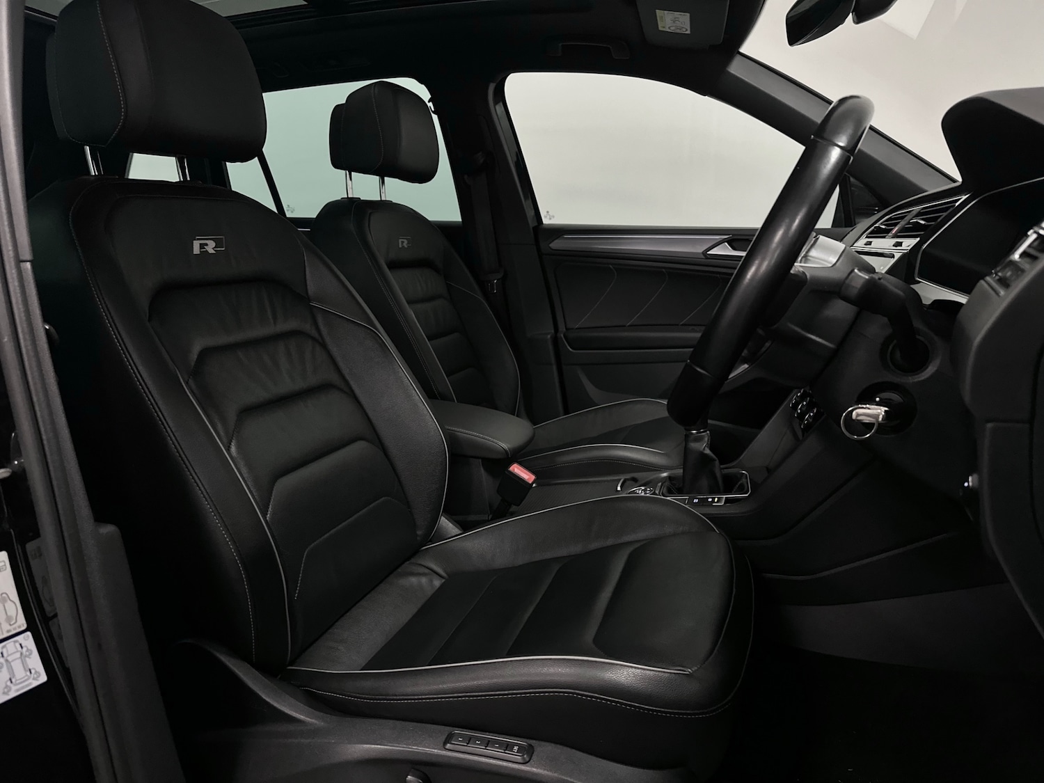 Used Volkswagen Tiguan 2018 for sale - 76830760: Photo 5