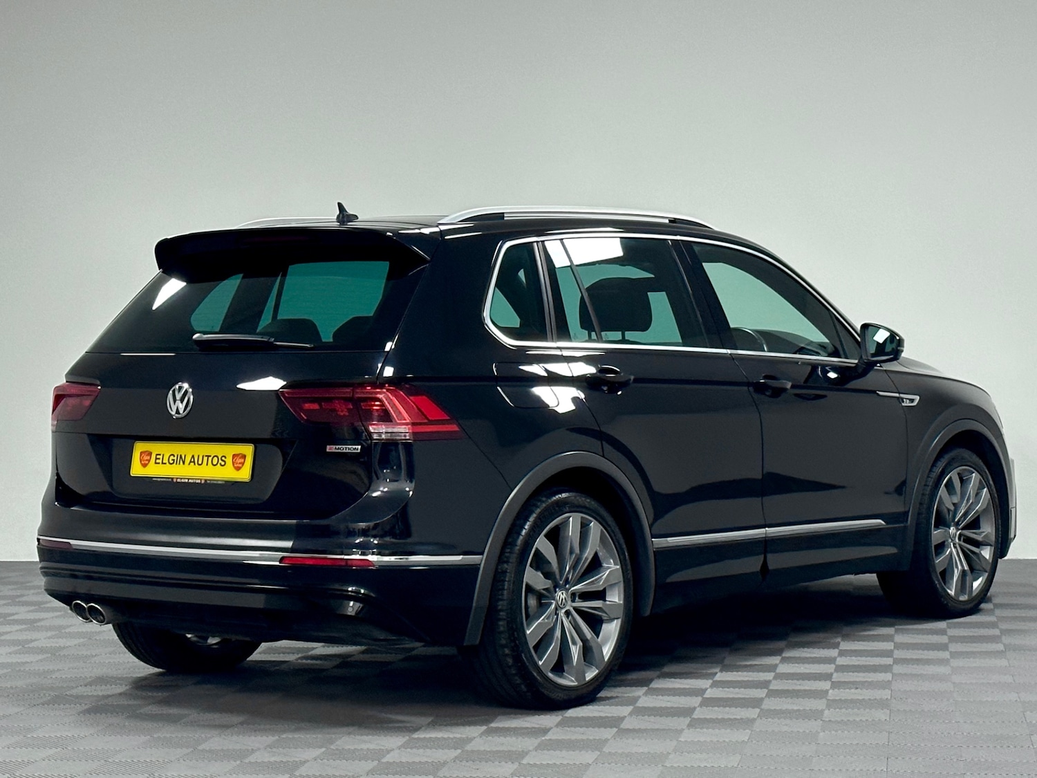 Used Volkswagen Tiguan 2018 for sale - 76830760: Photo 8