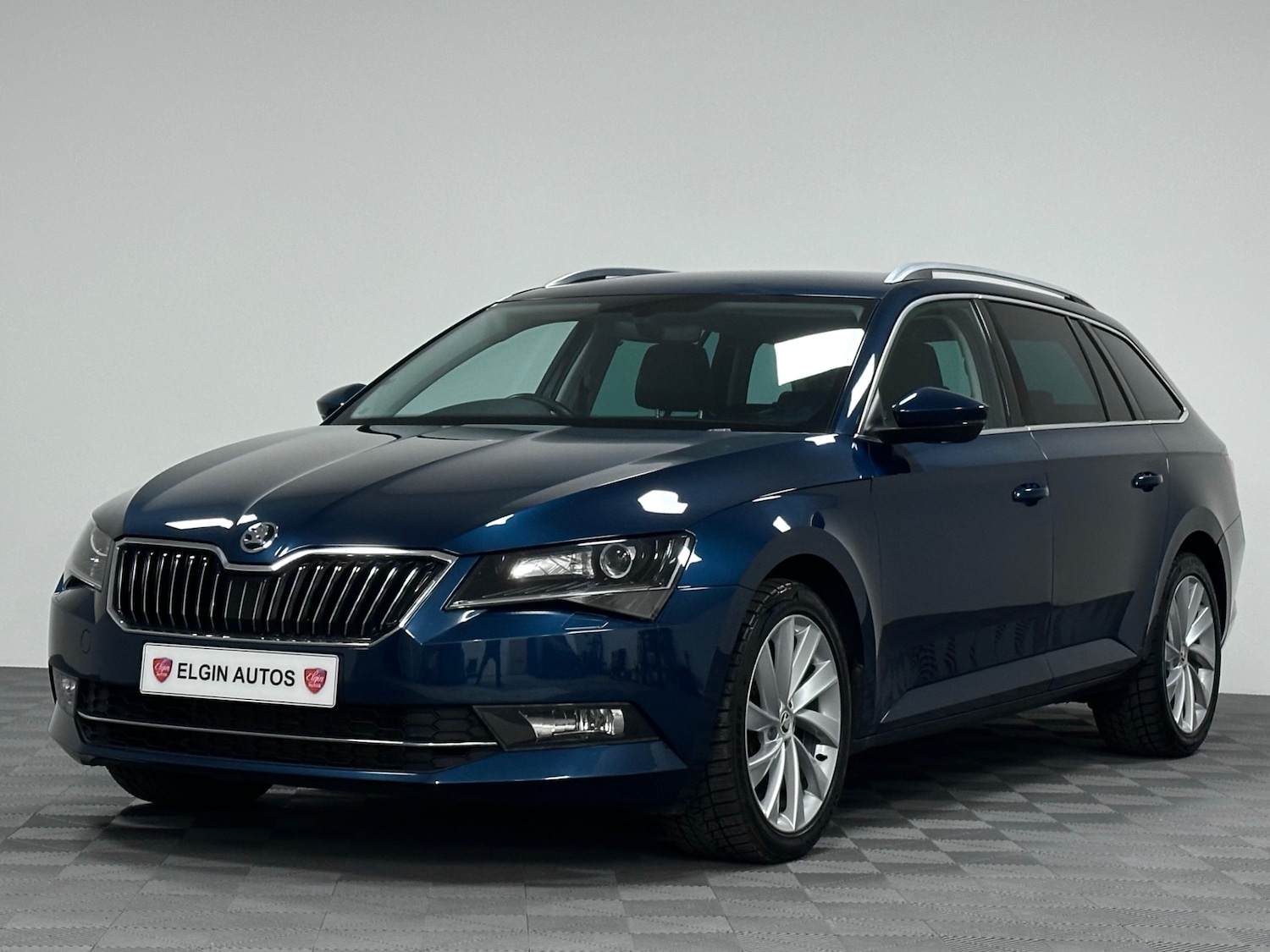 Used Skoda Superb 2017 for sale - 78026222: Photo 3