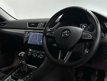 Used Skoda Superb 2017 for sale - 78026222: Photo