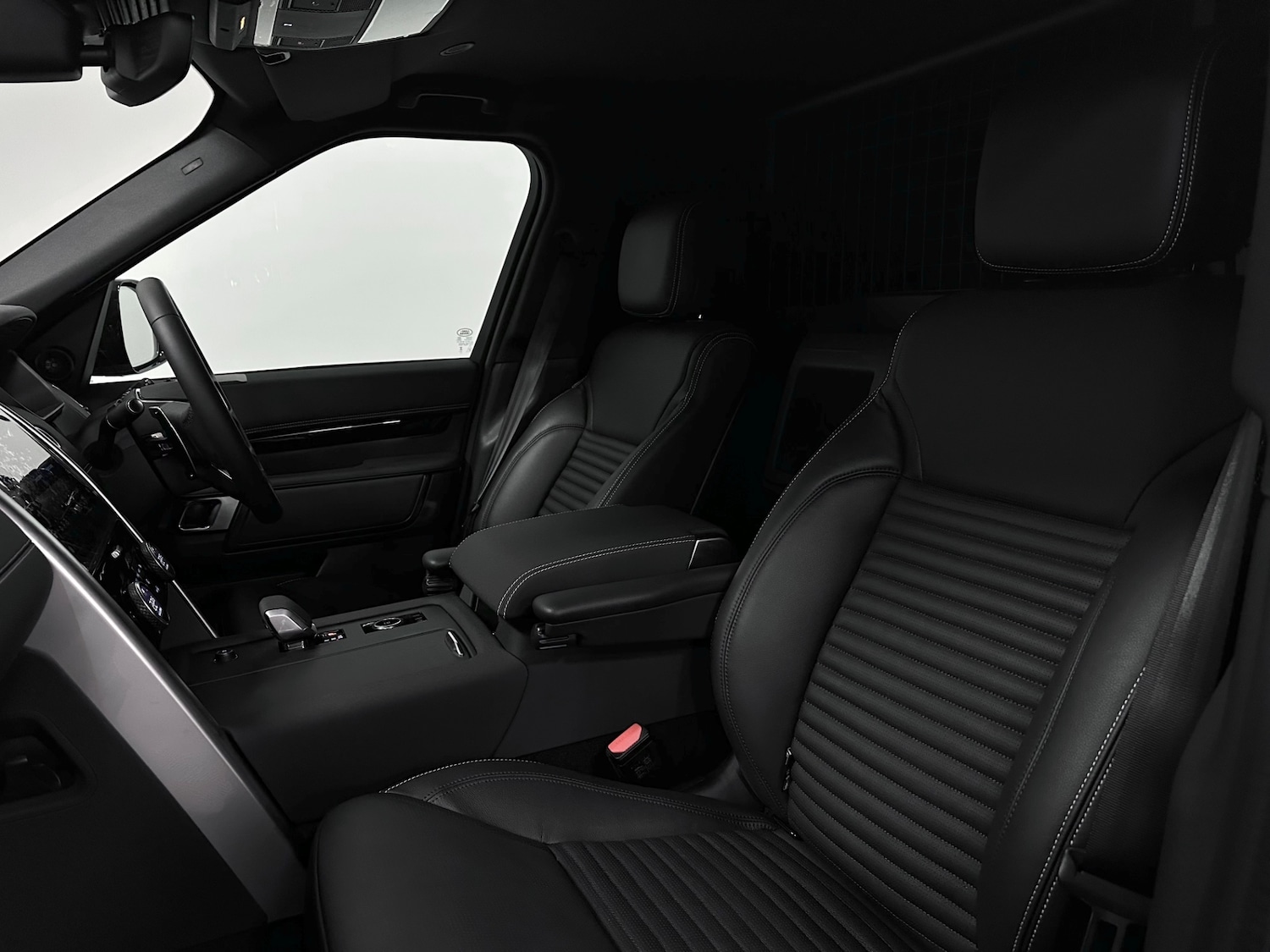 Used Land Rover Discovery 2025 for sale - 76449242: Photo 20