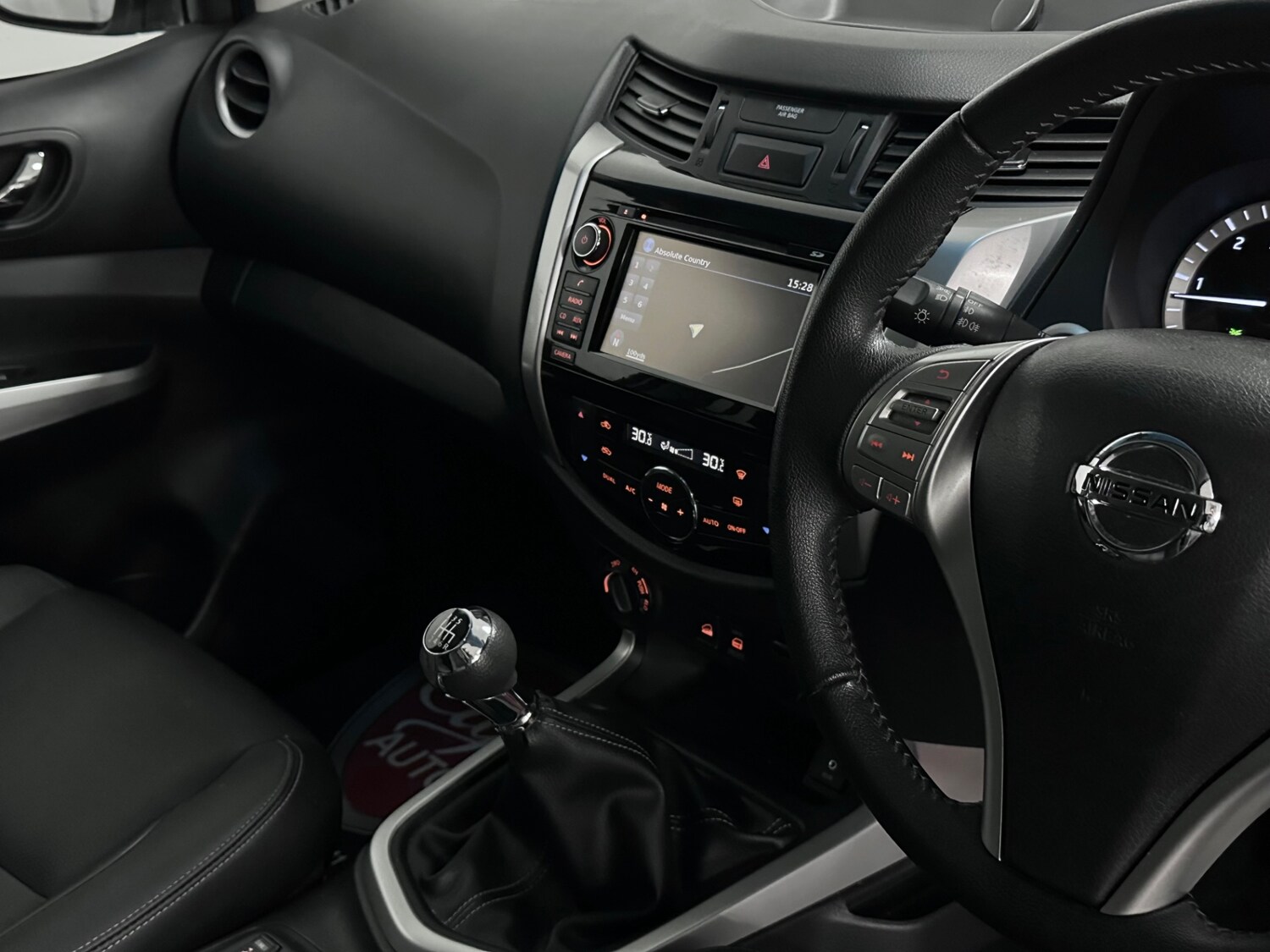 Used Nissan Navara 2017 for sale - 77916067: Photo 18