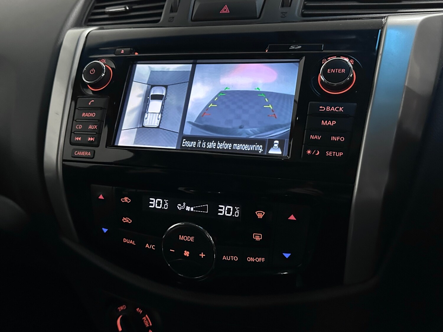 Used Nissan Navara 2017 for sale - 77916067: Photo 24