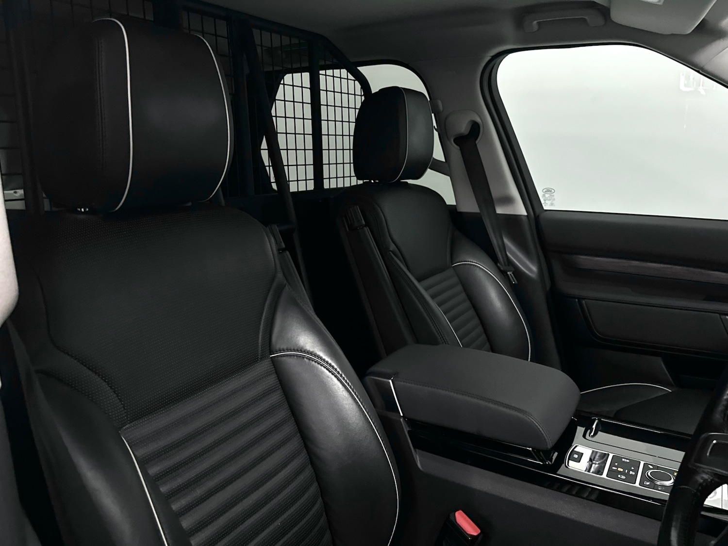 Used Land Rover Discovery 2018 for sale - 77743200: Photo 13