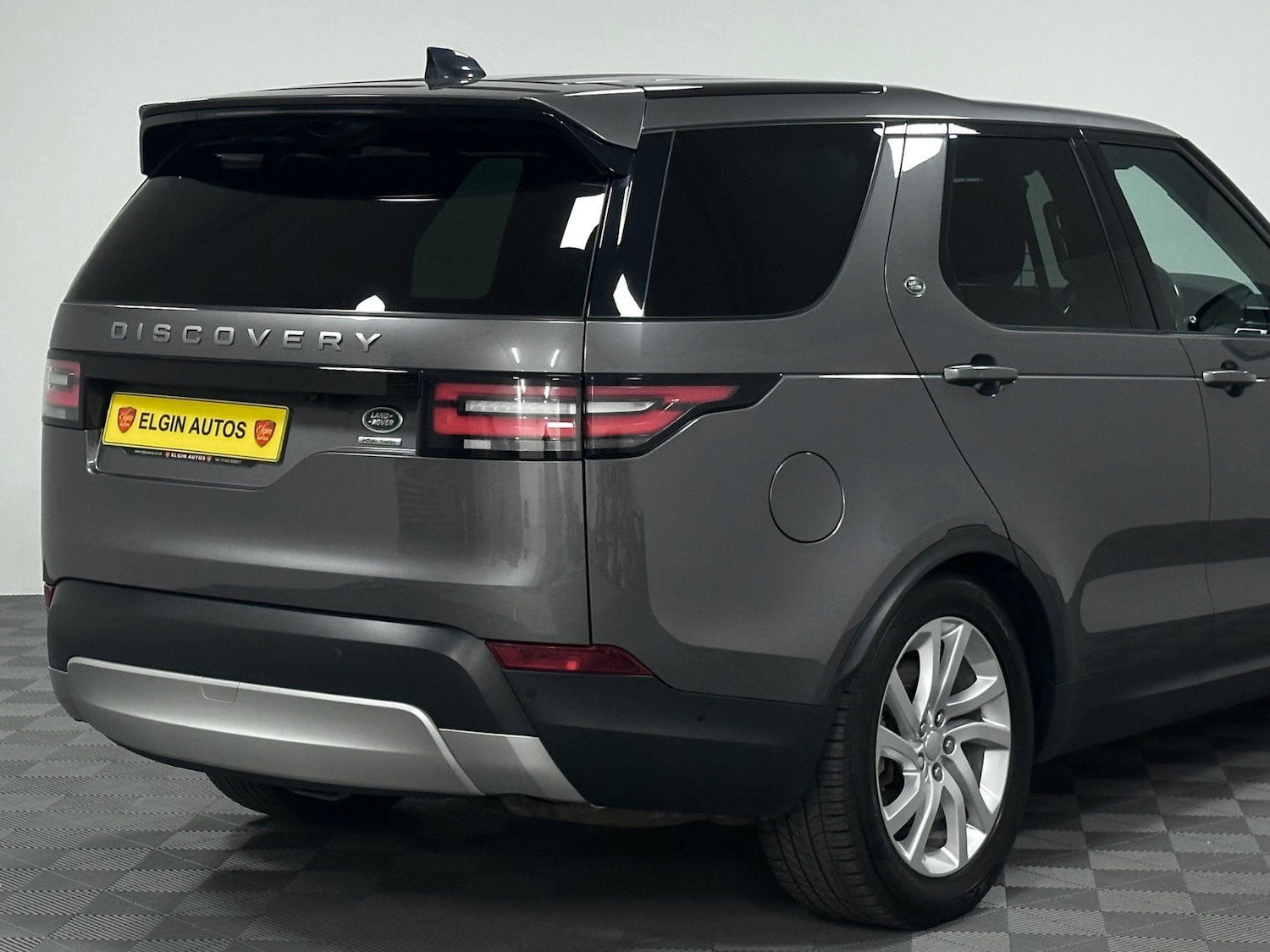Used Land Rover Discovery 2018 for sale - 77743200: Photo 31