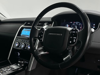 Used Land Rover Discovery 2018 for sale - 77743200: Photo