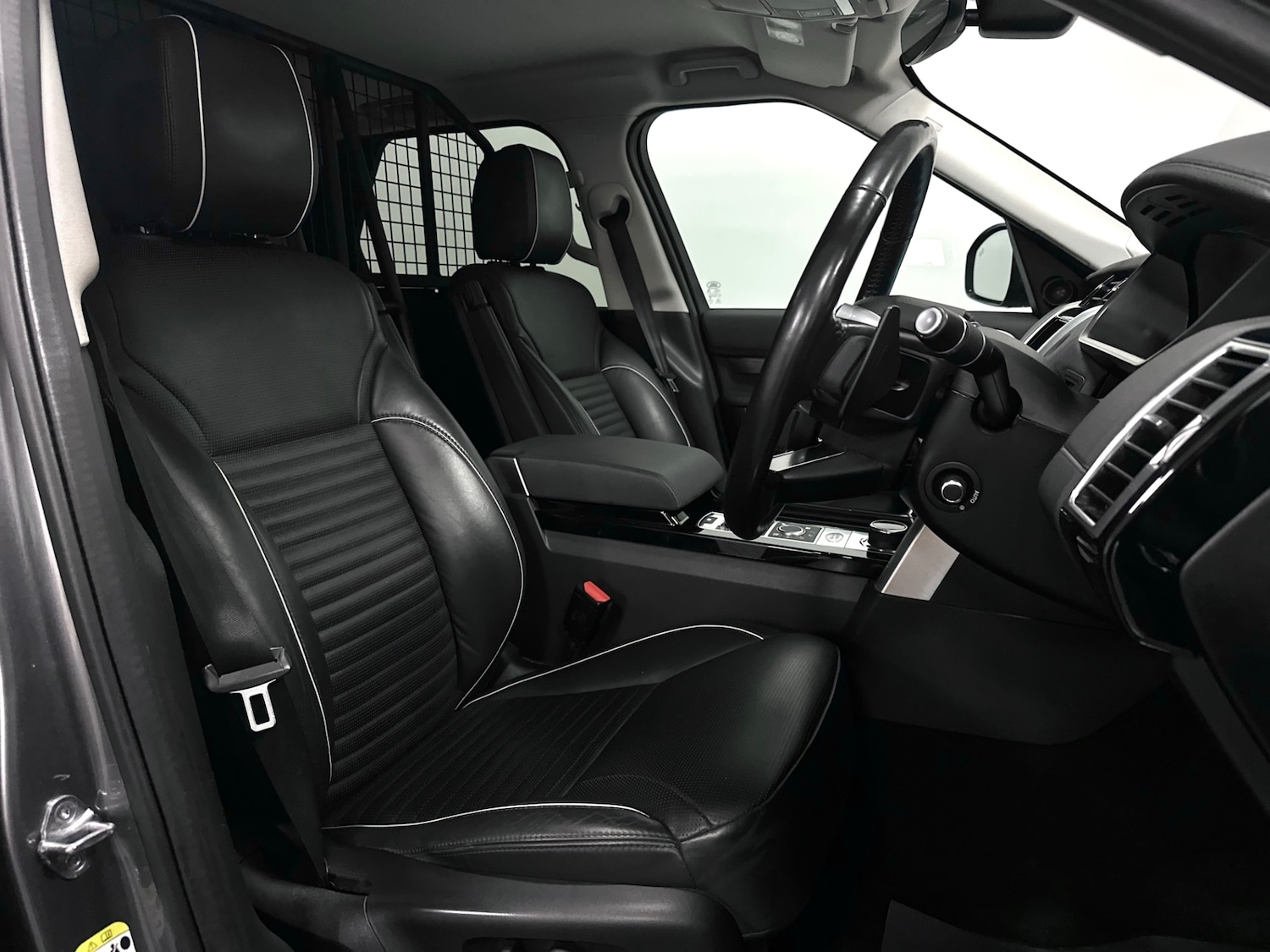 Used Land Rover Discovery 2018 for sale - 77743200: Photo 5