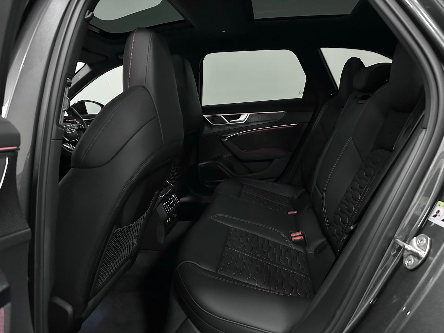 Used Audi RS6 2023 for sale - 77568983: Photo 30