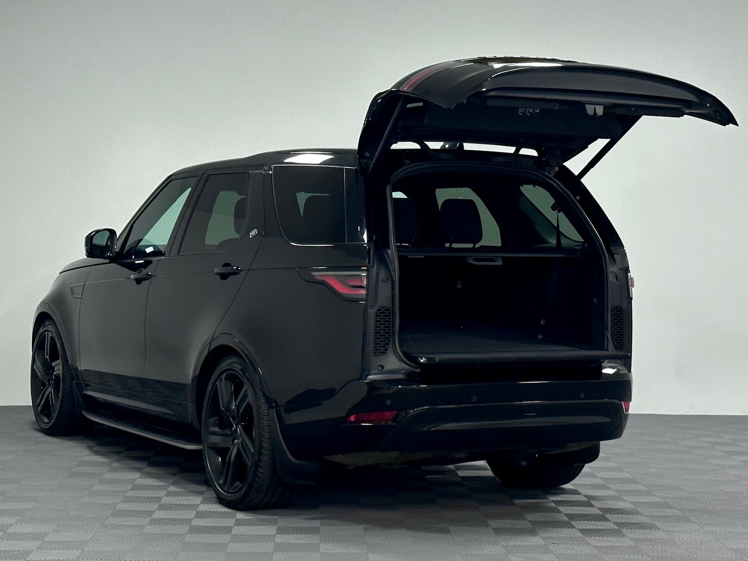 Used Land Rover Discovery 2023 for sale - 76859566: Photo 14