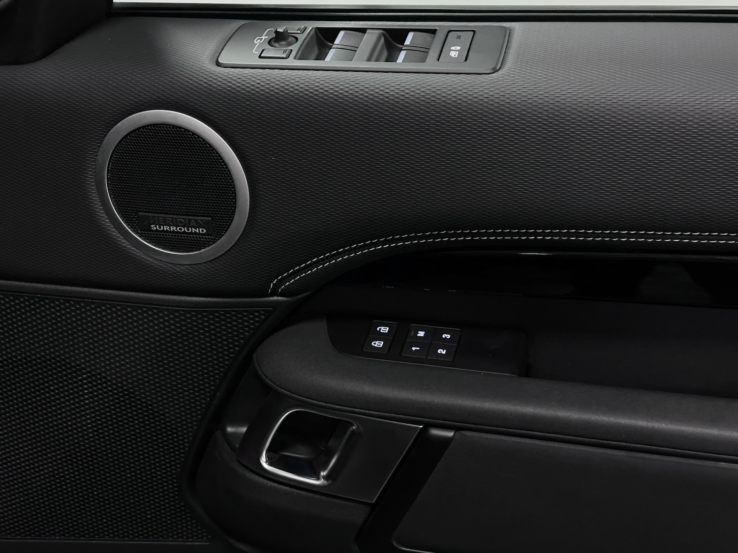 Used Land Rover Discovery 2023 for sale - 76859566: Photo 21