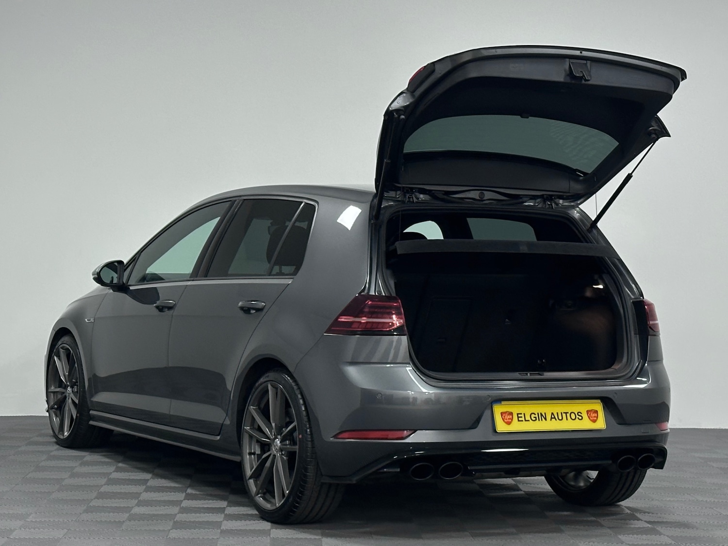 Used Volkswagen Golf 2017 for sale - 77991945: Photo 15