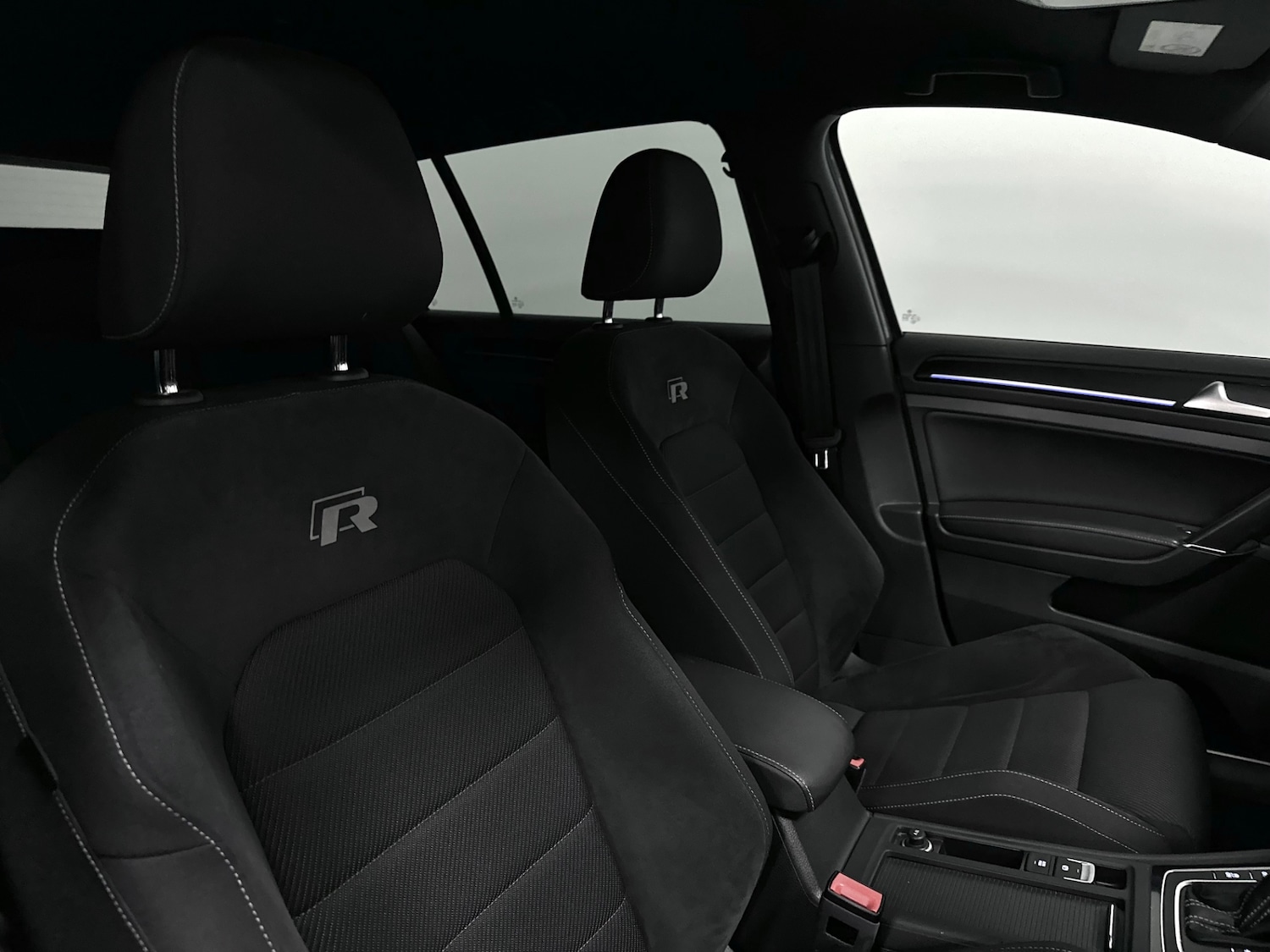 Used Volkswagen Golf 2017 for sale - 77991945: Photo 17