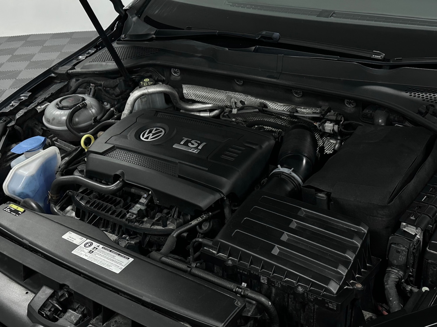 Used Volkswagen Golf 2017 for sale - 77991945: Photo 29