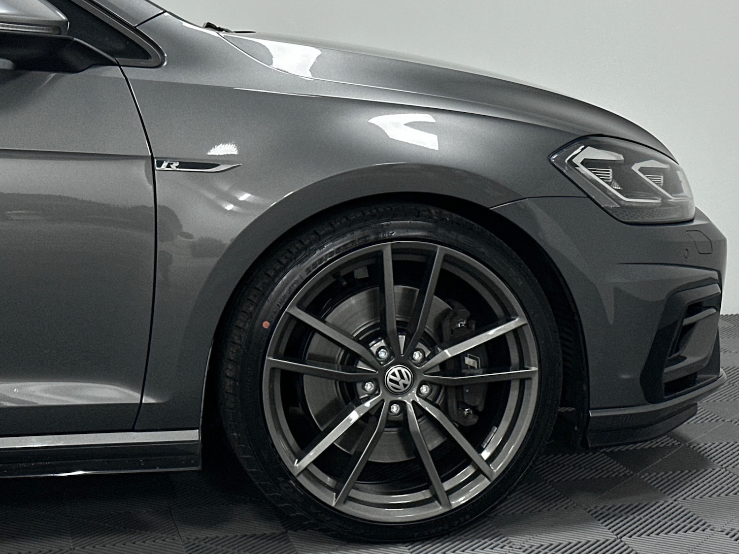 Used Volkswagen Golf 2017 for sale - 77991945: Photo 33