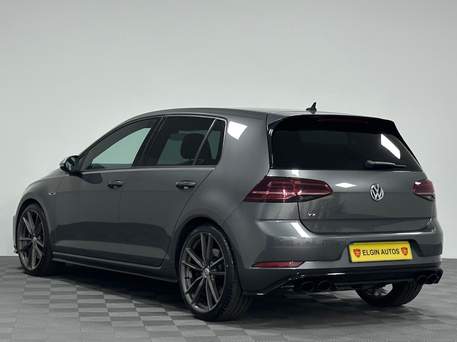 Used Volkswagen Golf 2017 for sale - 77991945: Photo 6