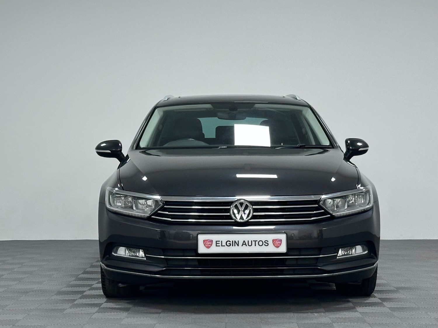 Used Volkswagen Passat 2019 for sale - 77272270: Photo 2