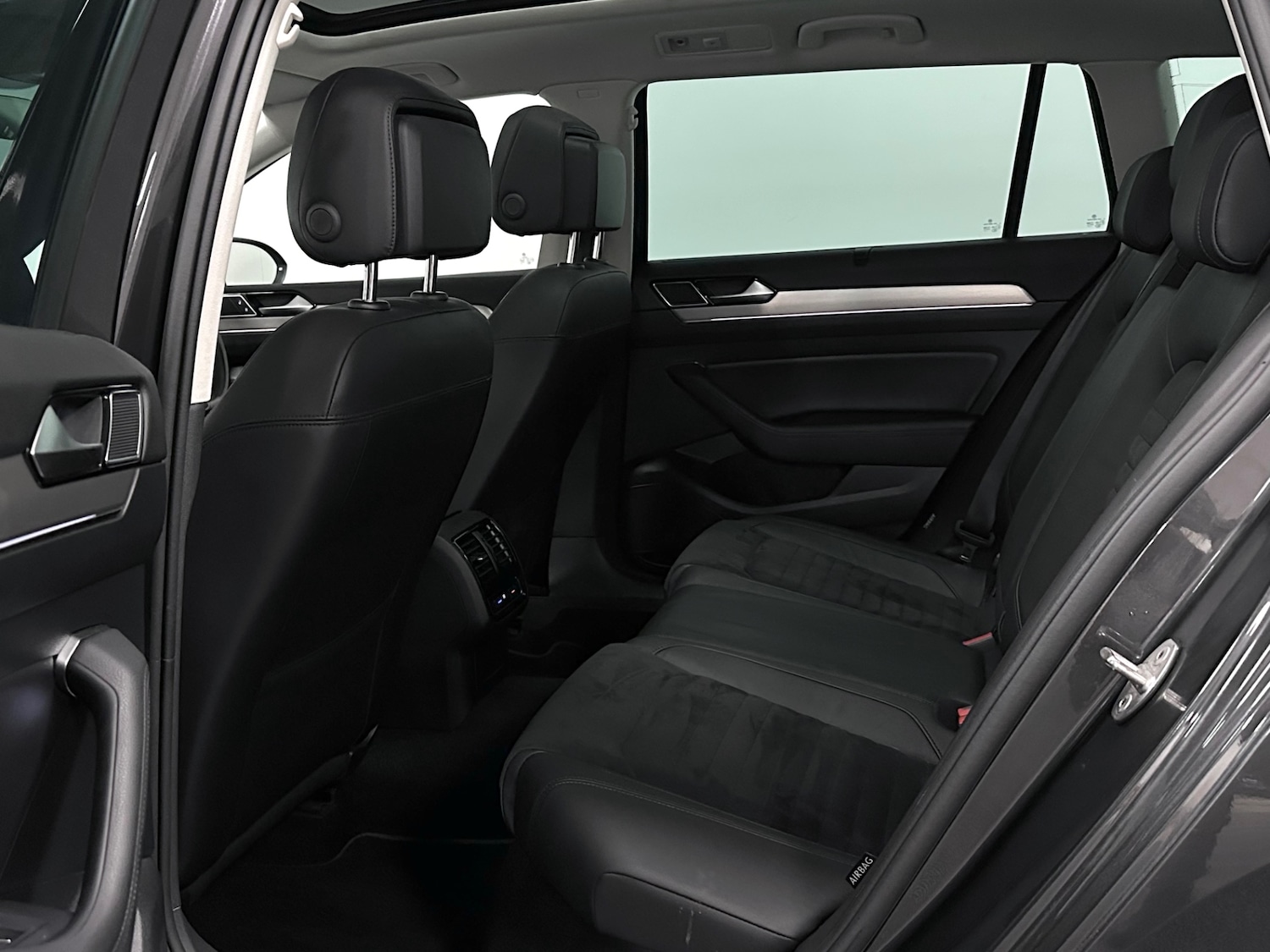 Used Volkswagen Passat 2019 for sale - 77272270: Photo 21