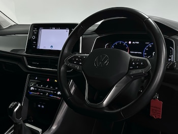 Used Volkswagen T-Roc 2022 for sale - 79137797: Photo