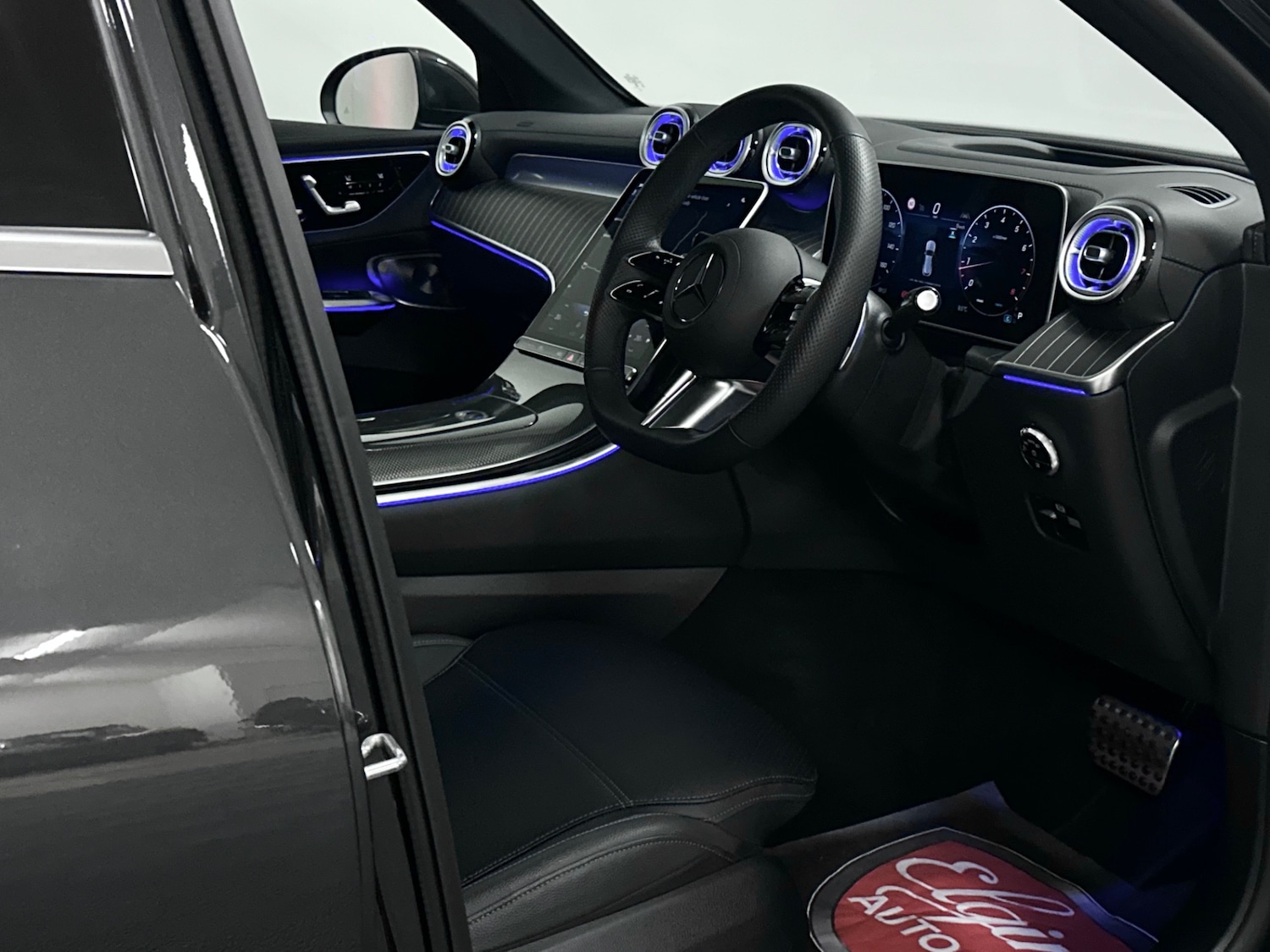 Used Mercedes-Benz GLC 2025 for sale - 77025305: Photo 15