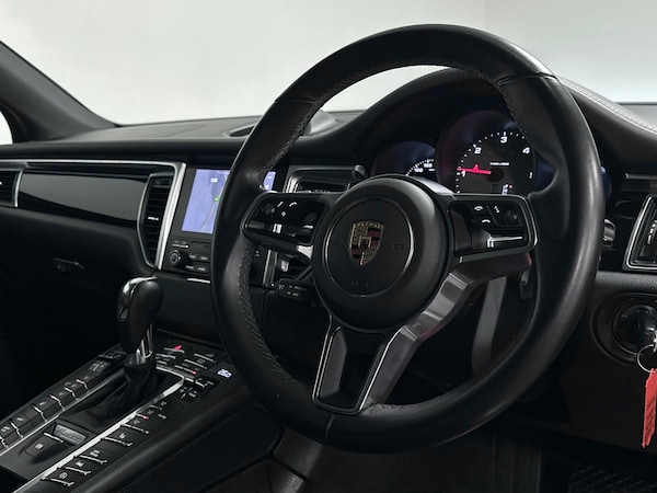 Used Porsche Macan 2018 for sale - 76171331: Photo 4