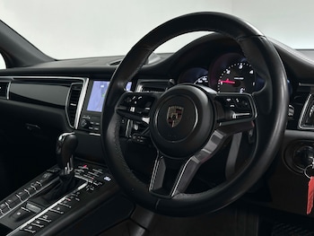 Used Porsche Macan 2018 for sale - 76171331: Photo 4